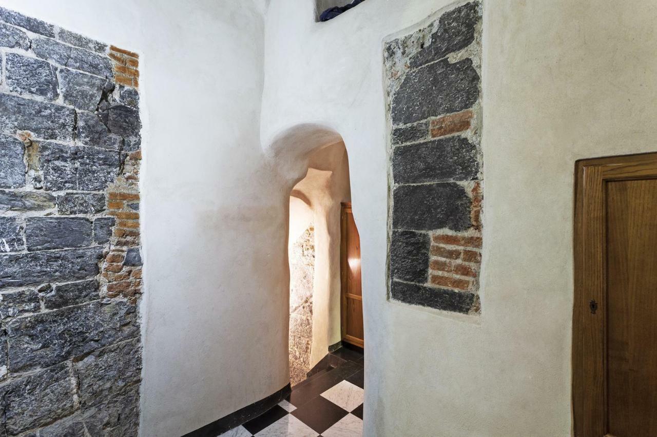 Wood And Stone Apartment In The Historical Center Genova Esterno foto