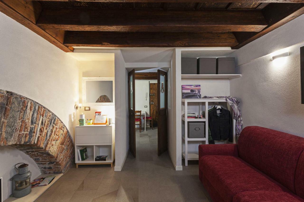 Wood And Stone Apartment In The Historical Center Genova Esterno foto