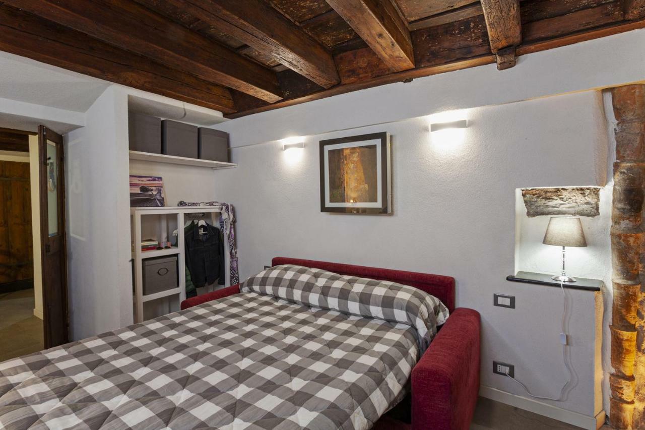 Wood And Stone Apartment In The Historical Center Genova Esterno foto